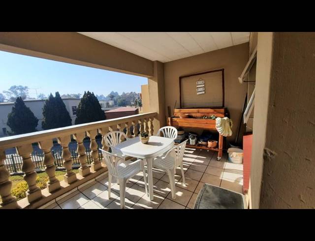 2 BEDROOM PROPERTY TO RENT IN VAALPARK